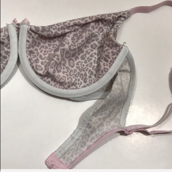 - SOLD - Victoria’s Secret Unlined Perfect - Picture 6 of 7